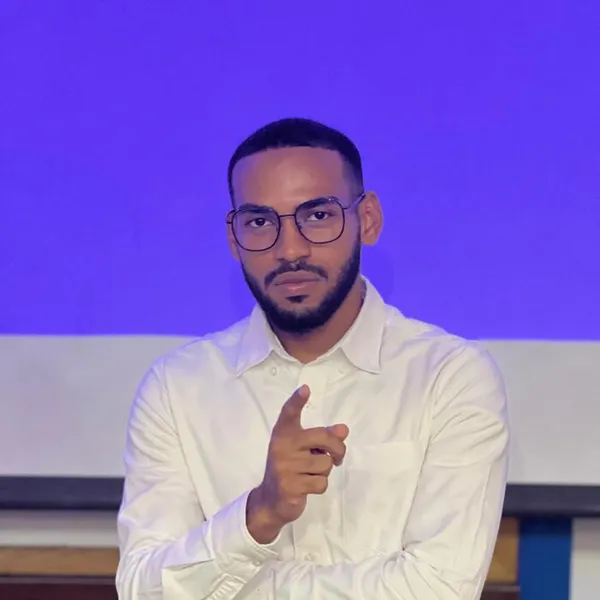 Amin Shennan presenting